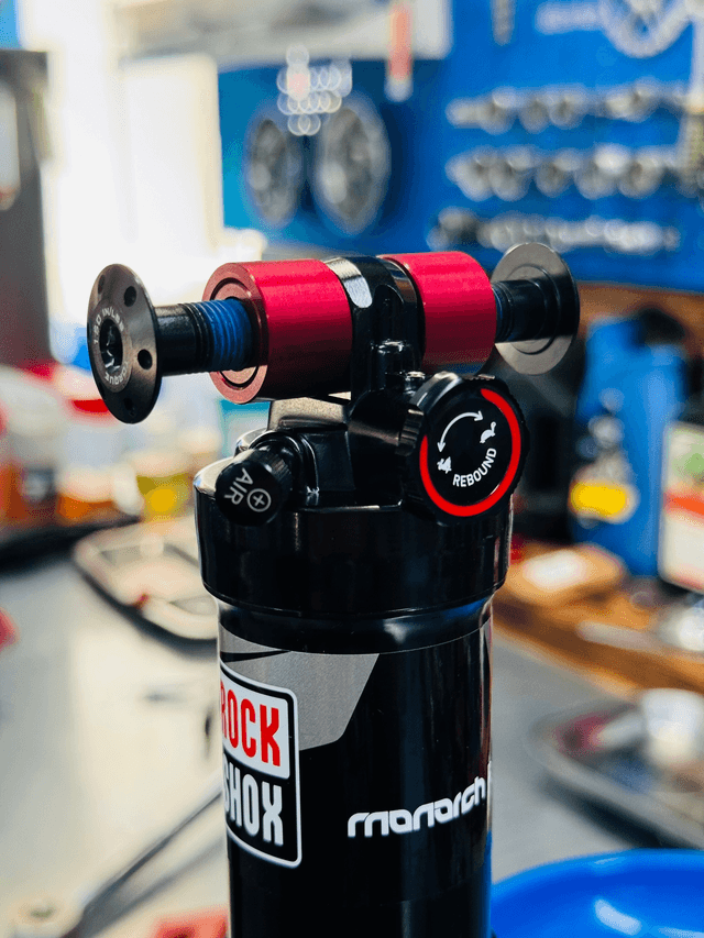 Переходное крепление амортизатора | ухо 15мм -> TRUNNION рама | 40мм