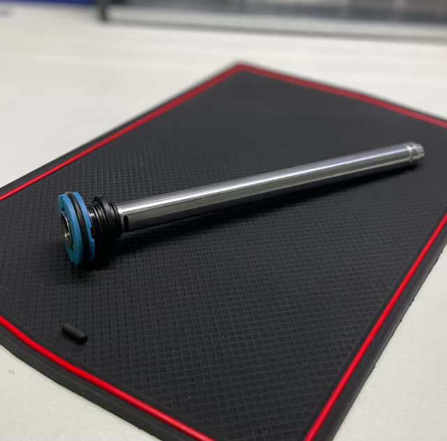 Отскок вилки RockShox Tora 130мм