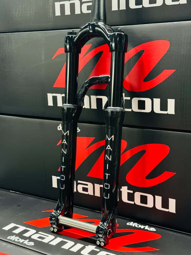 Вилка Manitou Circus Expert 26" | 80 ~ 100mm | taper | 20mm