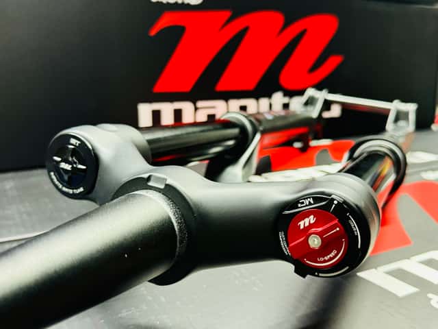 Вилка Manitou Mezzer Pro 27,5 | 140 ~ 180mm | 15 x 110 boost